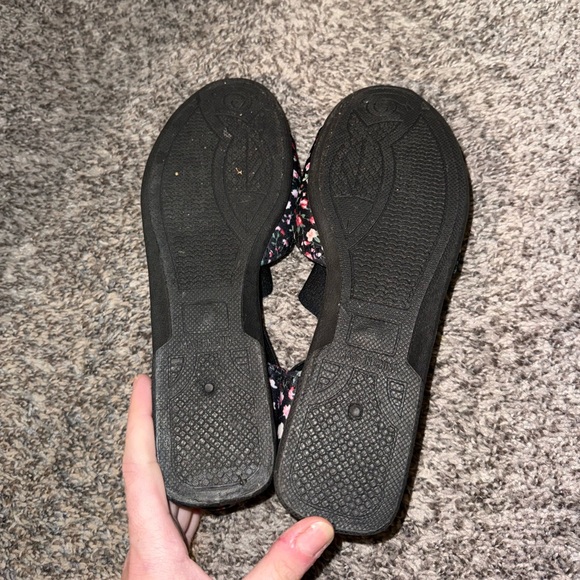 NWOT Floral Women's Sandals size 9 - Picture 3 of 4